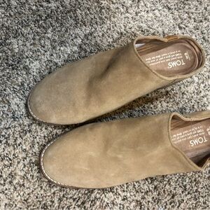Toms Brown/Tan Suede Mules